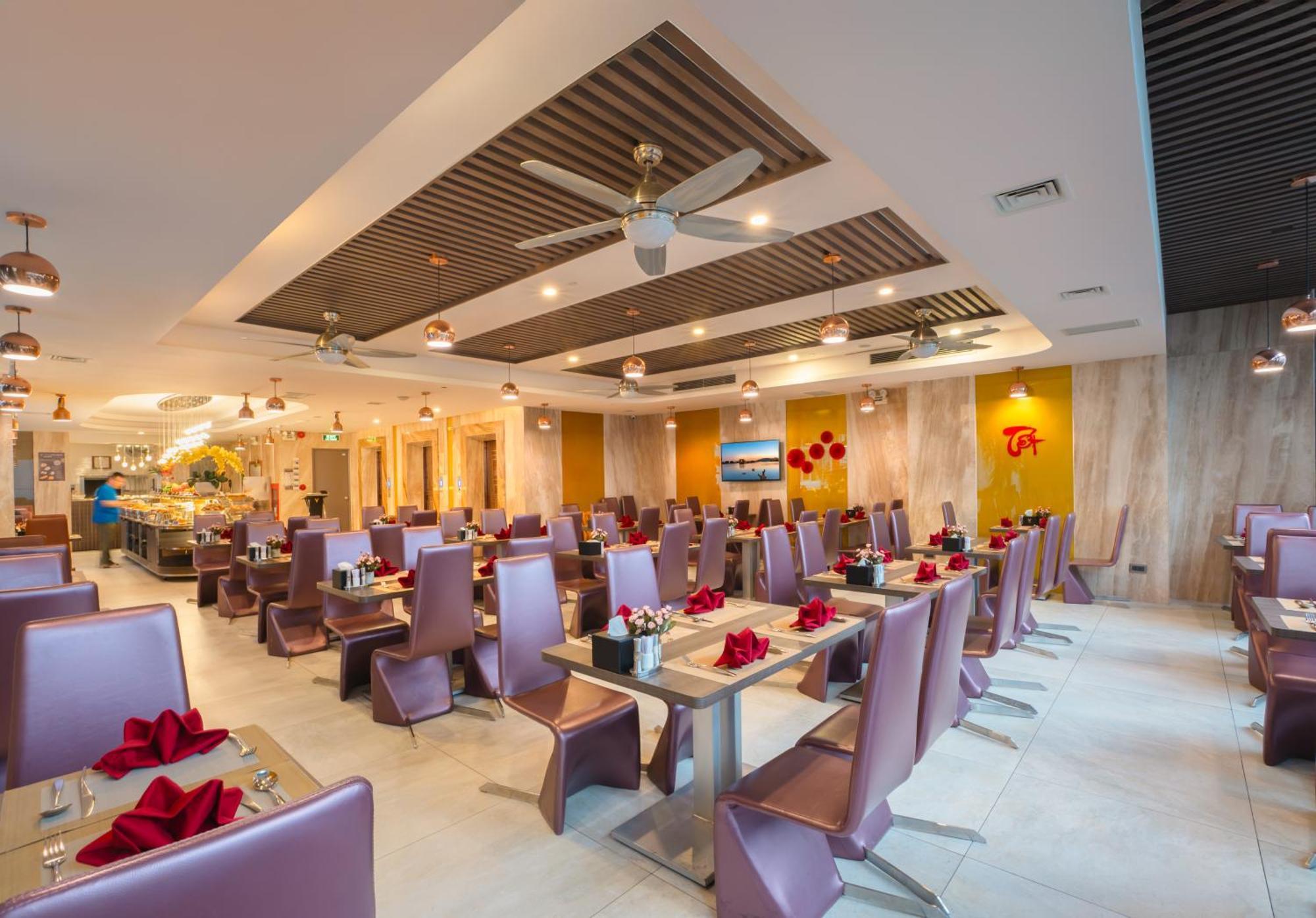 V Hotel Nha Trang Exterior photo