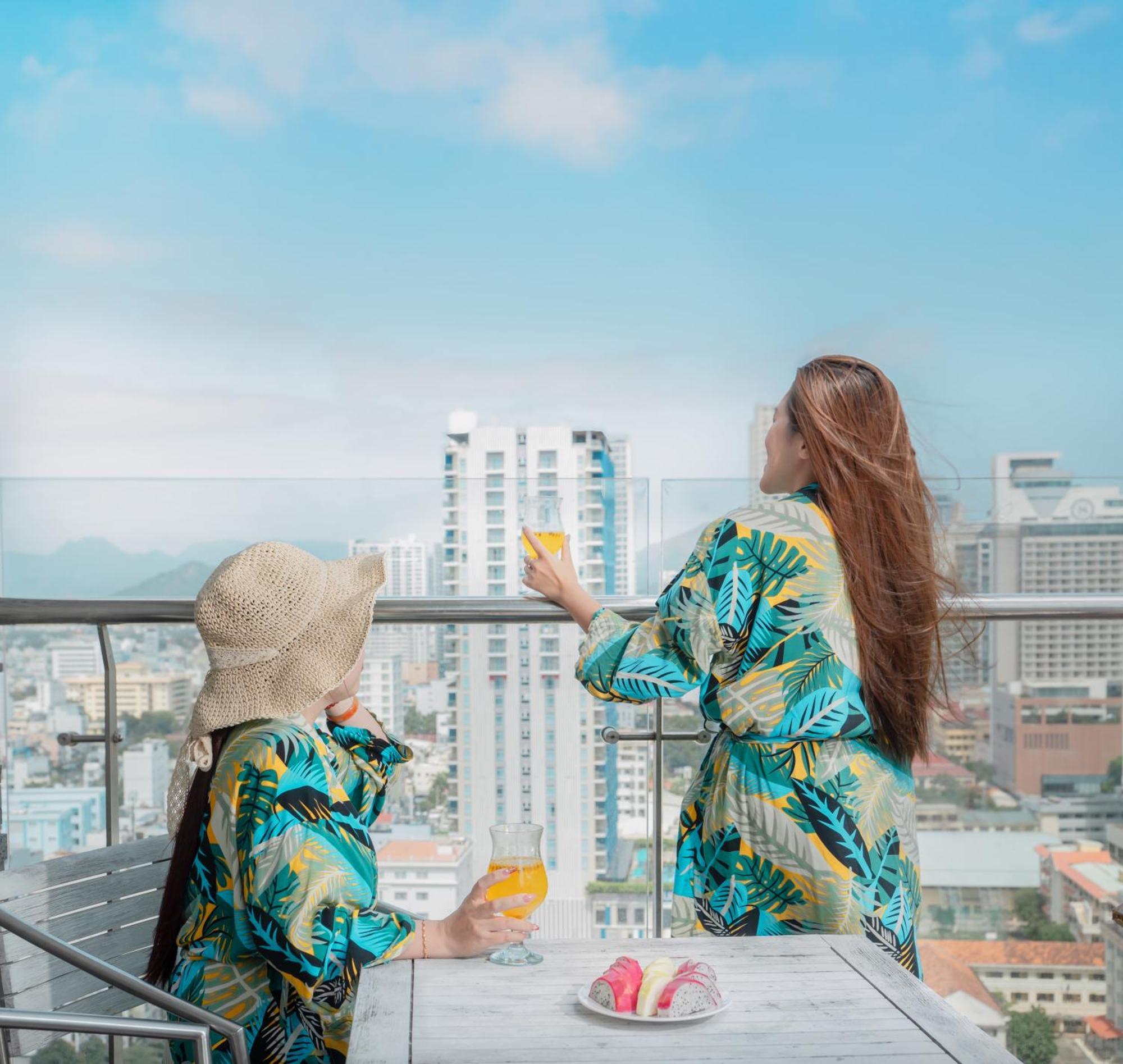 V Hotel Nha Trang Exterior photo