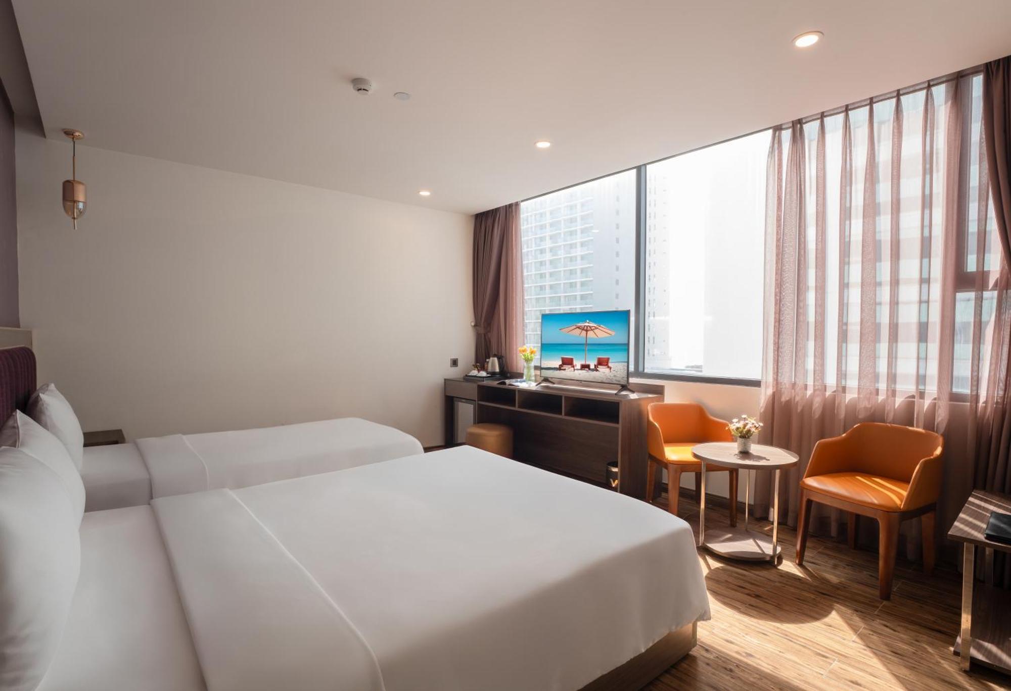 V Hotel Nha Trang Exterior photo