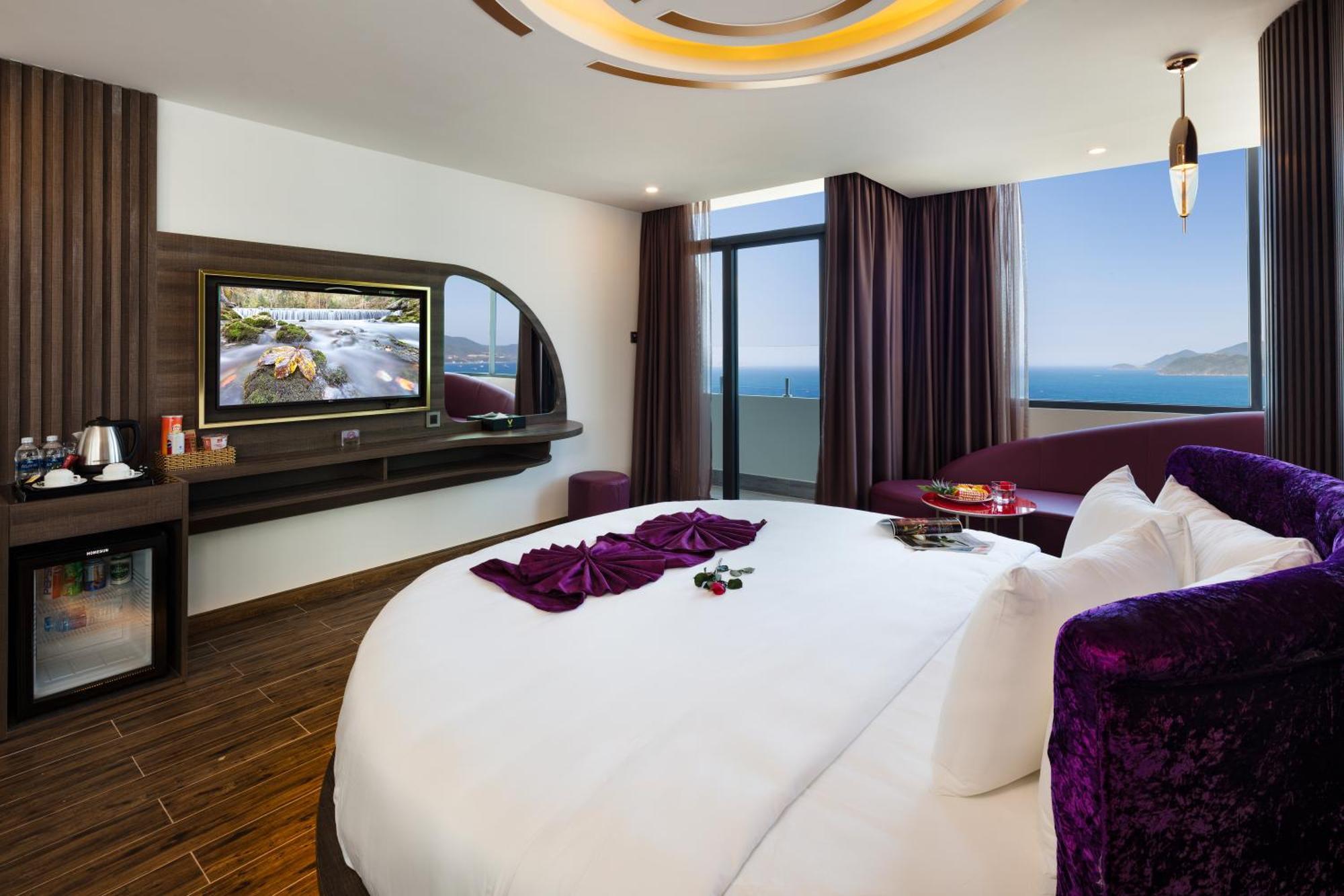 V Hotel Nha Trang Exterior photo