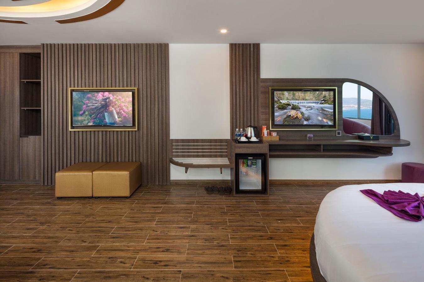 V Hotel Nha Trang Exterior photo